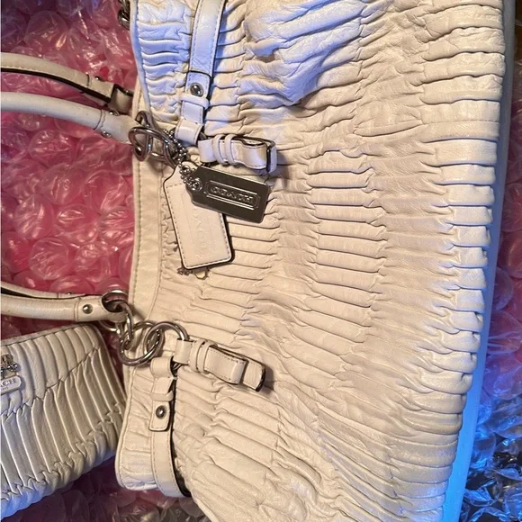 LOW START COACH Madison Sophia pleated leather satchel purse & wallet set - Picture 3 of 13